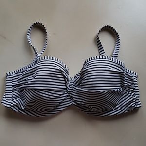 EUC Panache convertible striped bikini top 32G